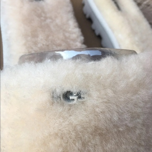 Ugg new slippers size 7 - Picture 4 of 6